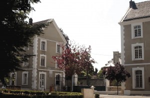 Le centre a gardé l’aspect de l’ancien site militaire.