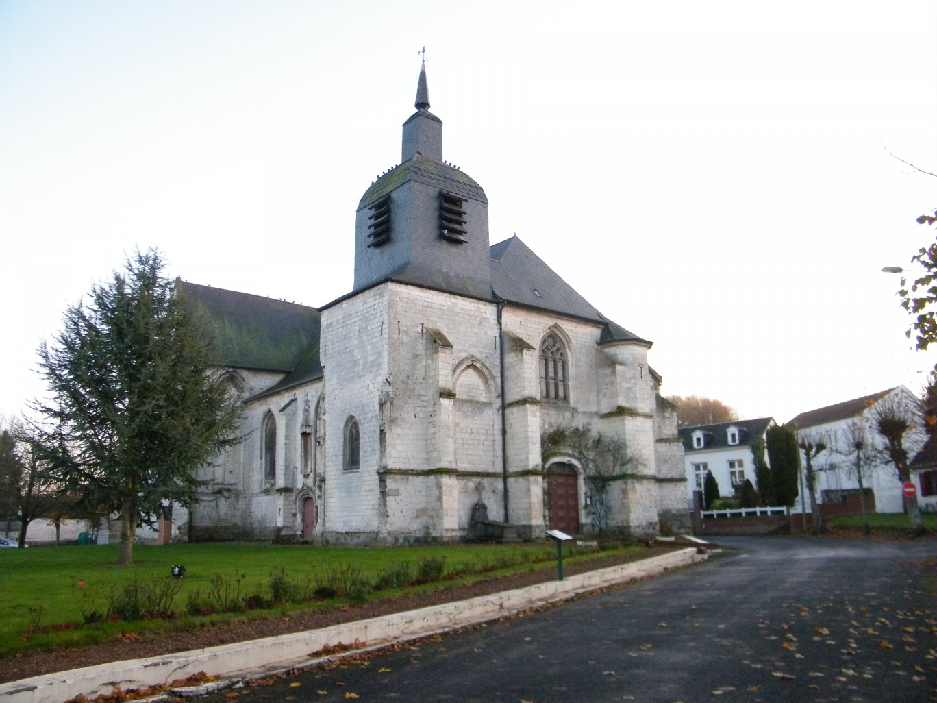 L’église Saint-Pierre de Dompierre-sur-Authie.