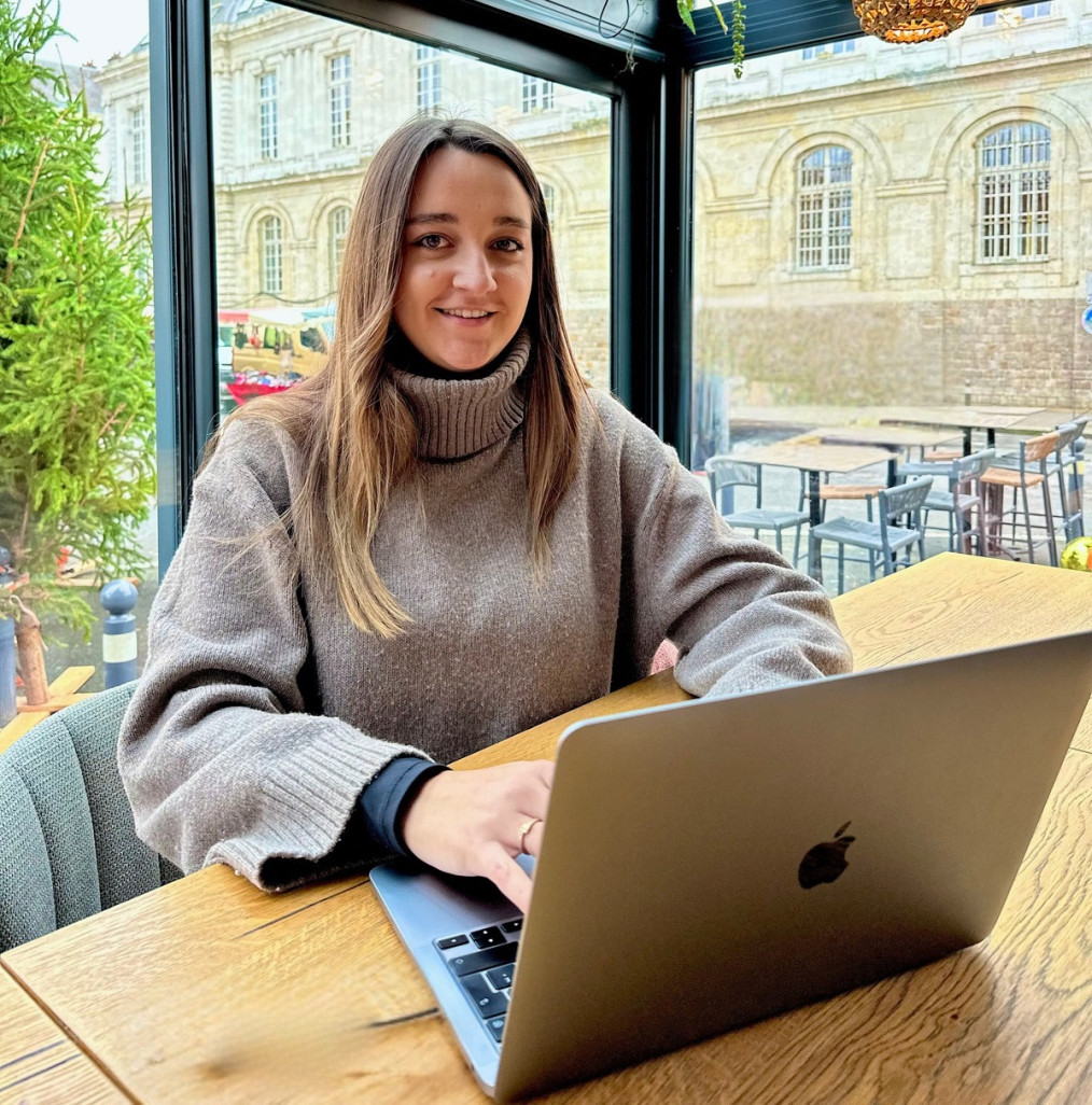 Léa Grousset, indépendante dans la communication, à la tête de Pix'L.