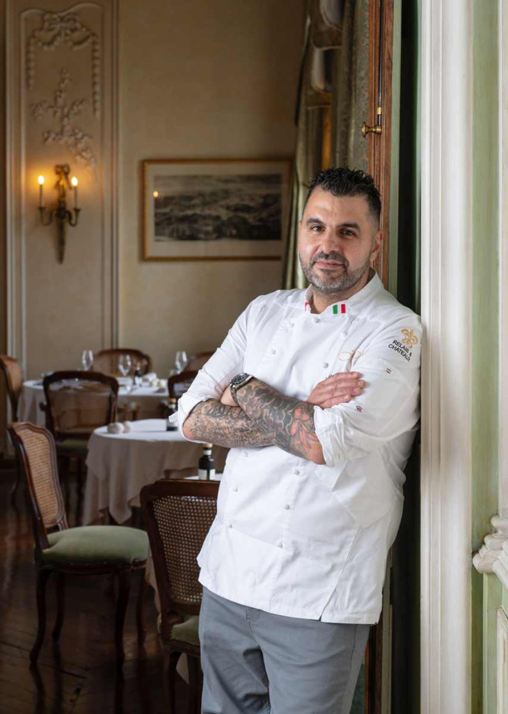 Le chef italien Massimiliano Sena est à la tête de la cuisine de la Table de Courcelles depuis l’été 2024. (c) Lucas Gurdjian