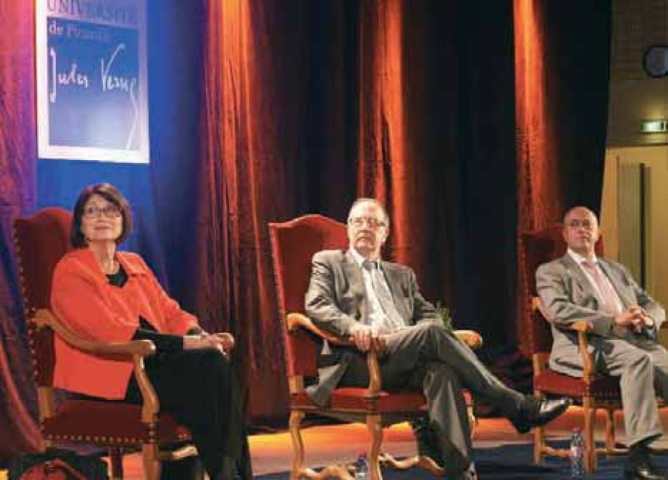 Michel Brazier, président de l’UPJV, entouré de Bernard Beignier et de Jacqueline Flauss-Diem.