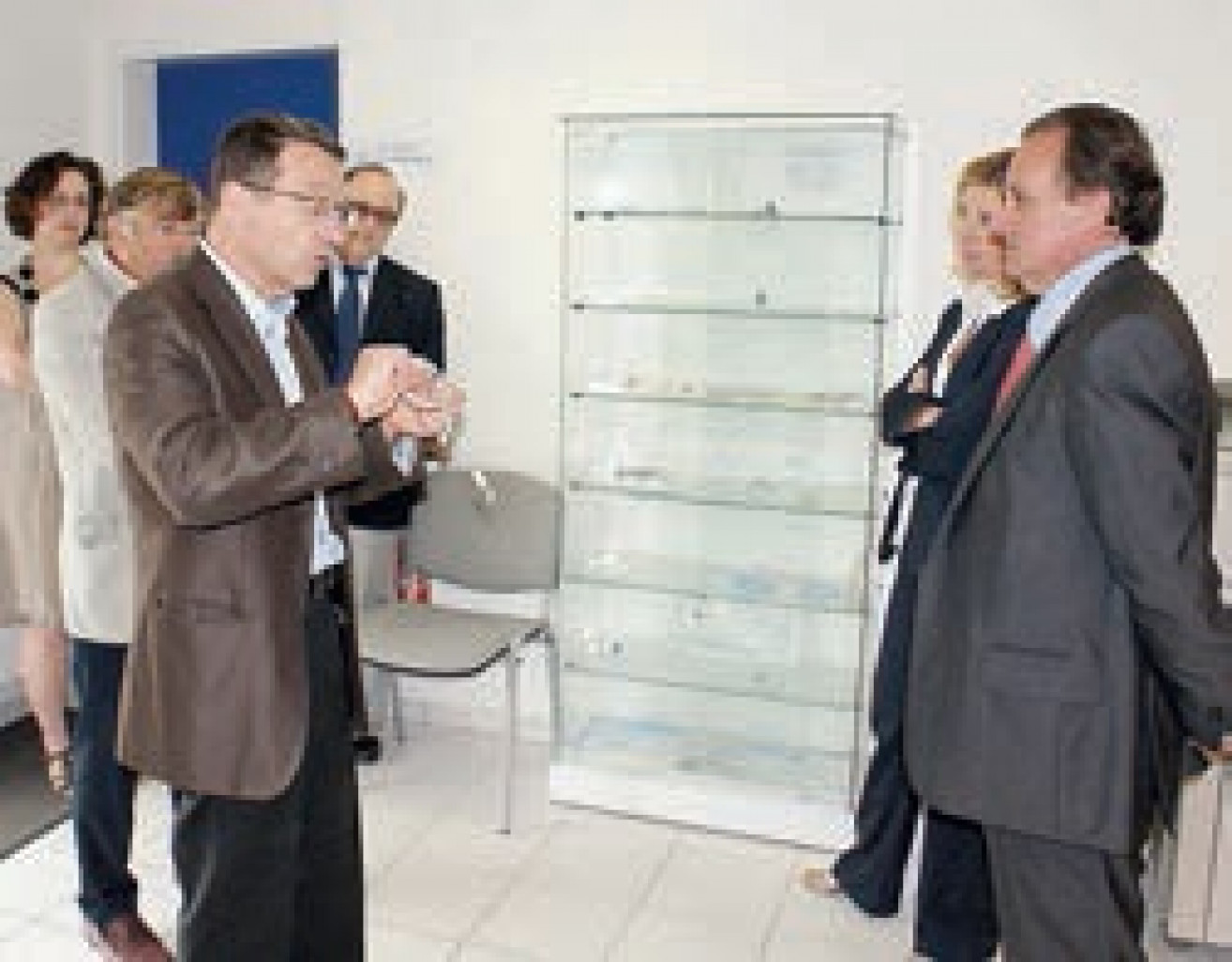 Philippe Enjolras, (à droite) avec le directeur général de FBMedical-ISOmed, Patrick Renaud.