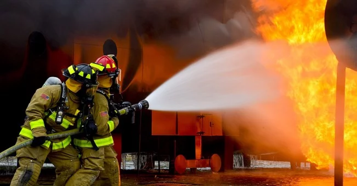 Incendie dans la concession Renault de Rantigny