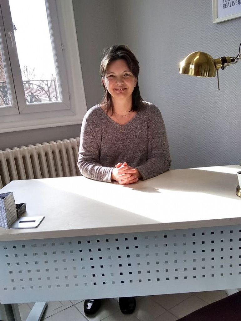 Sandrine Dodé au sein de son nouveau bureau situé au Faitout connecté.